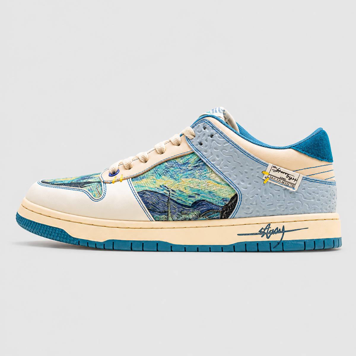 Aquilla | Women’s Landscape-Print Low-Top Sneakers — product detail 2