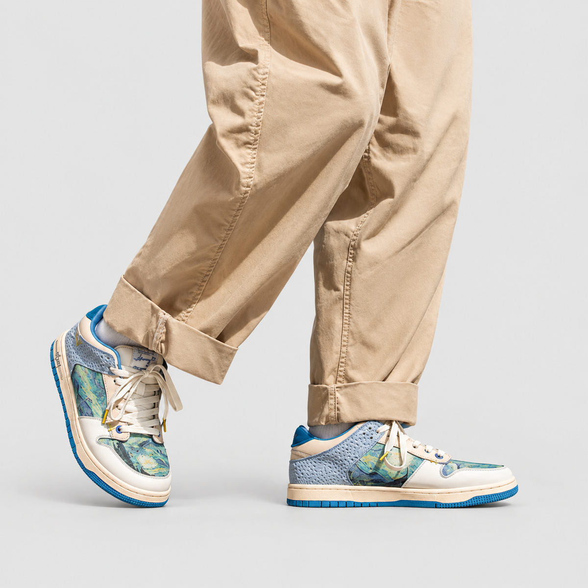 Aquilla | Women’s Landscape-Print Low-Top Sneakers — product detail 6