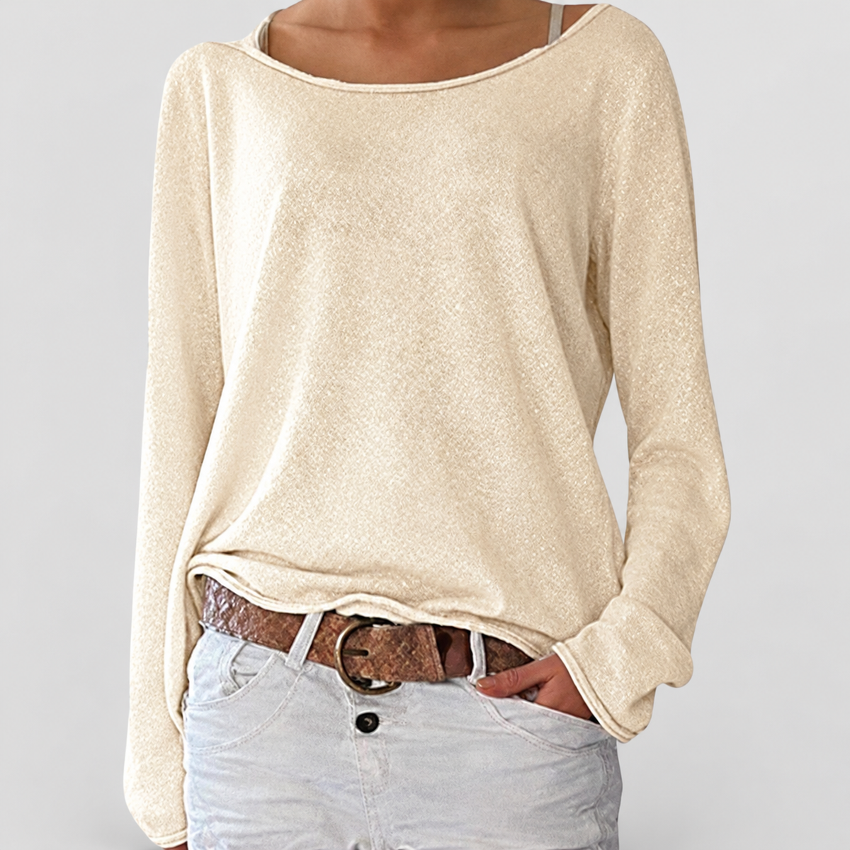 Aveline | Women’s Round-Neck Long-Sleeve Relaxed Top — Beige