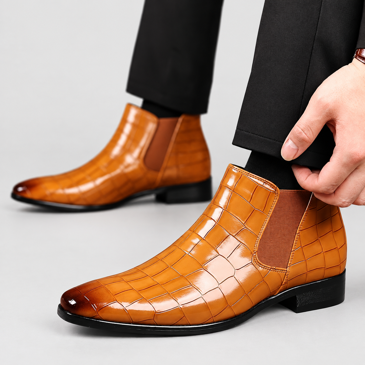 Bram | Men’s Crocodile-Texture Chelsea Ankle Boots — Khaki