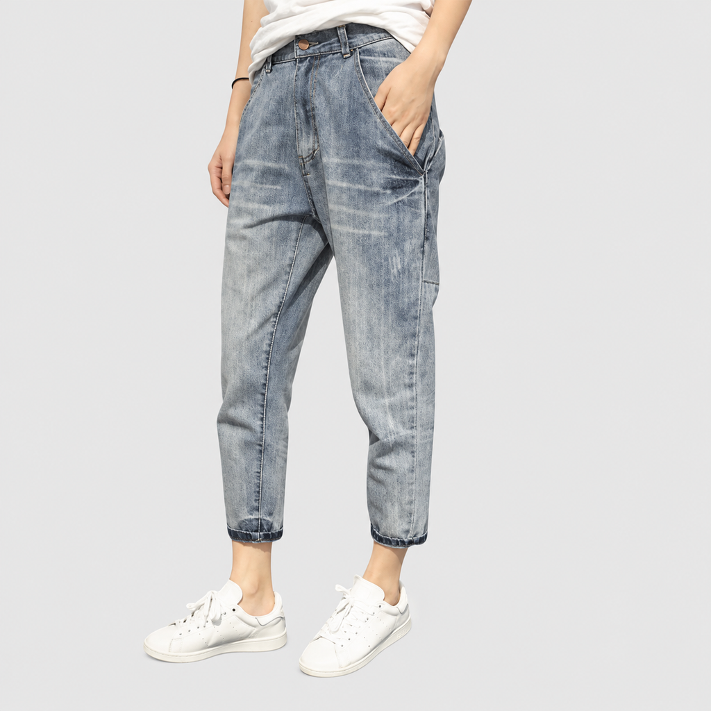 Carmina | Women’s Cropped Denim Cargo Pants — product detail 2