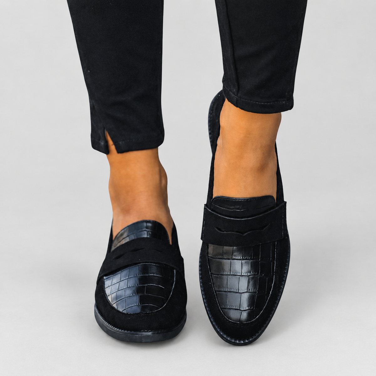 Darla | Women’s Croc-Texture Everyday Loafers — product detail 4