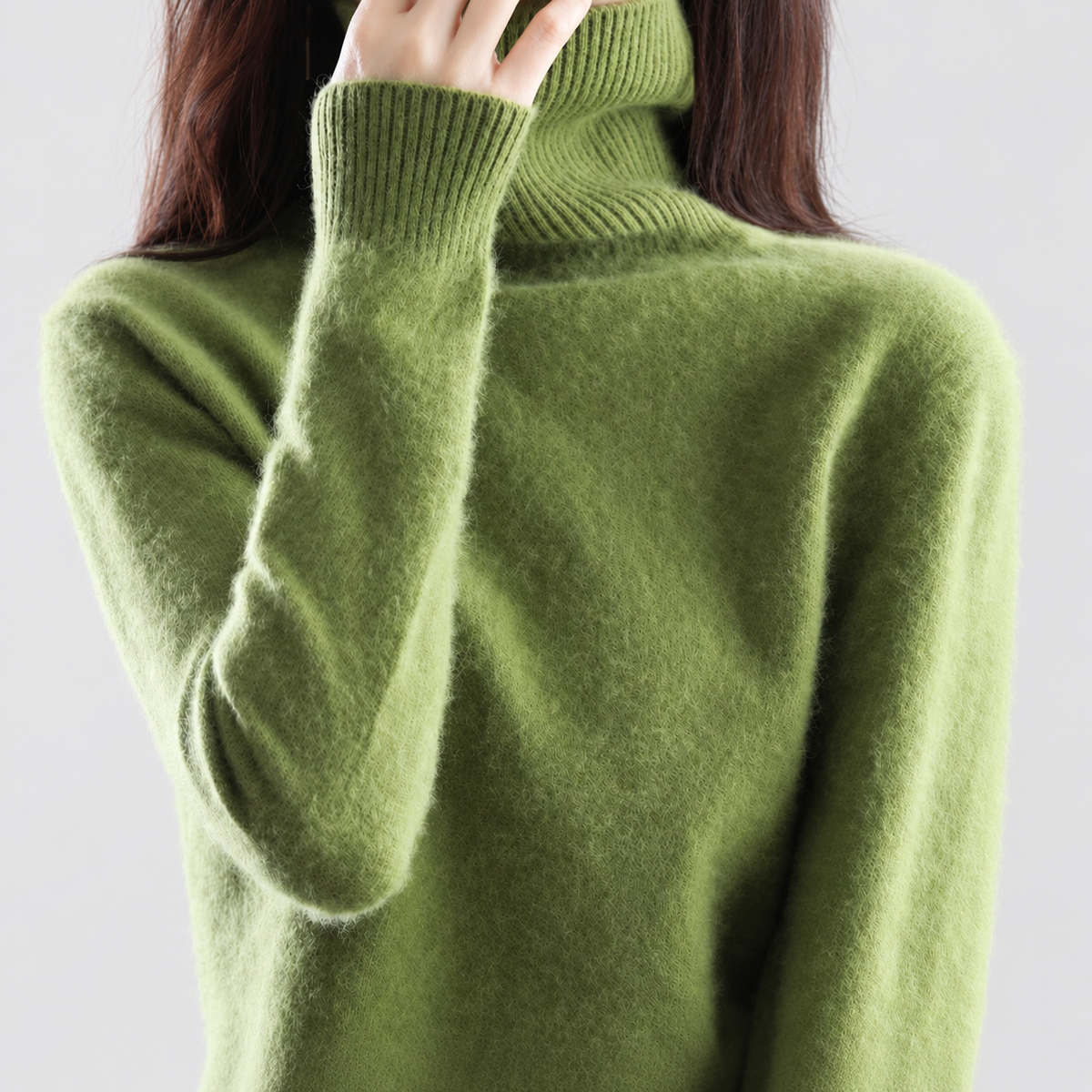 Etta | Women’s Fine-Knit Turtleneck Sweater — Olive