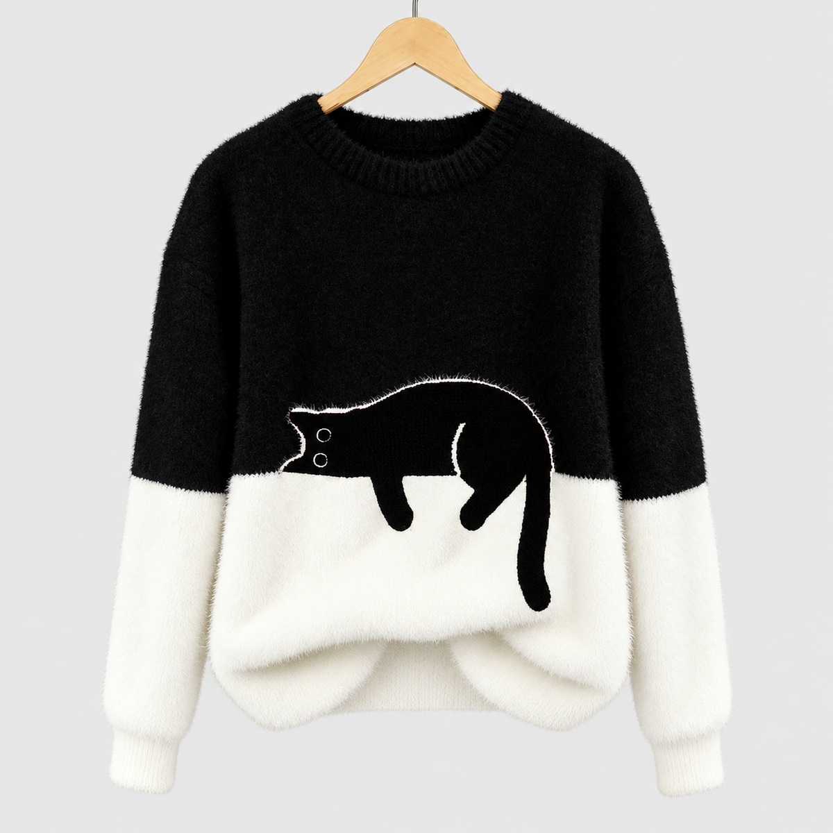 Evadne | Women’s Cat-Graphic Crew-Neck Sweater — Black