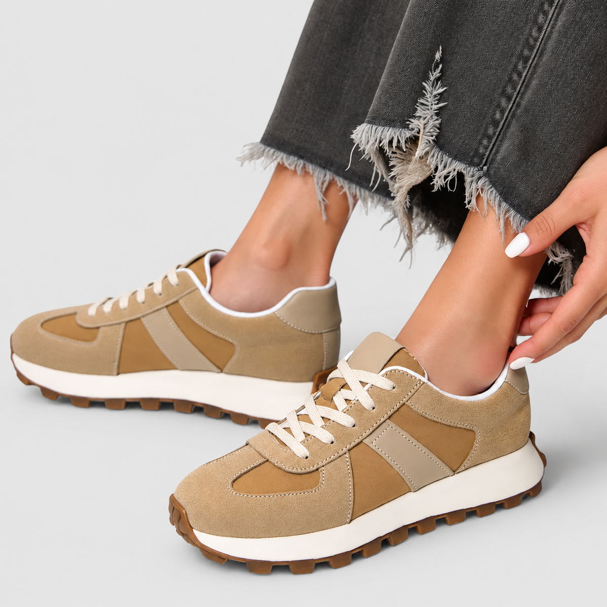 Graciana | Women’s Lace-Up Panelled Sneakers — product detail 7