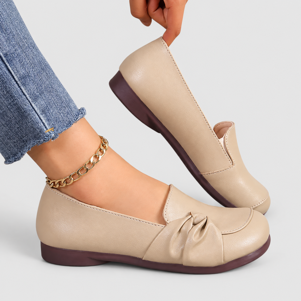 Ivarielle | Women’s Bow-Detail Slip-On Loafers — product detail 4