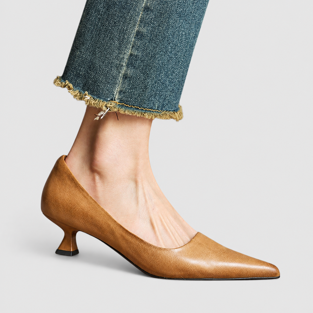 Nerissa-May | Women’s Pointed-Toe Low-Heel Pumps — product detail 8