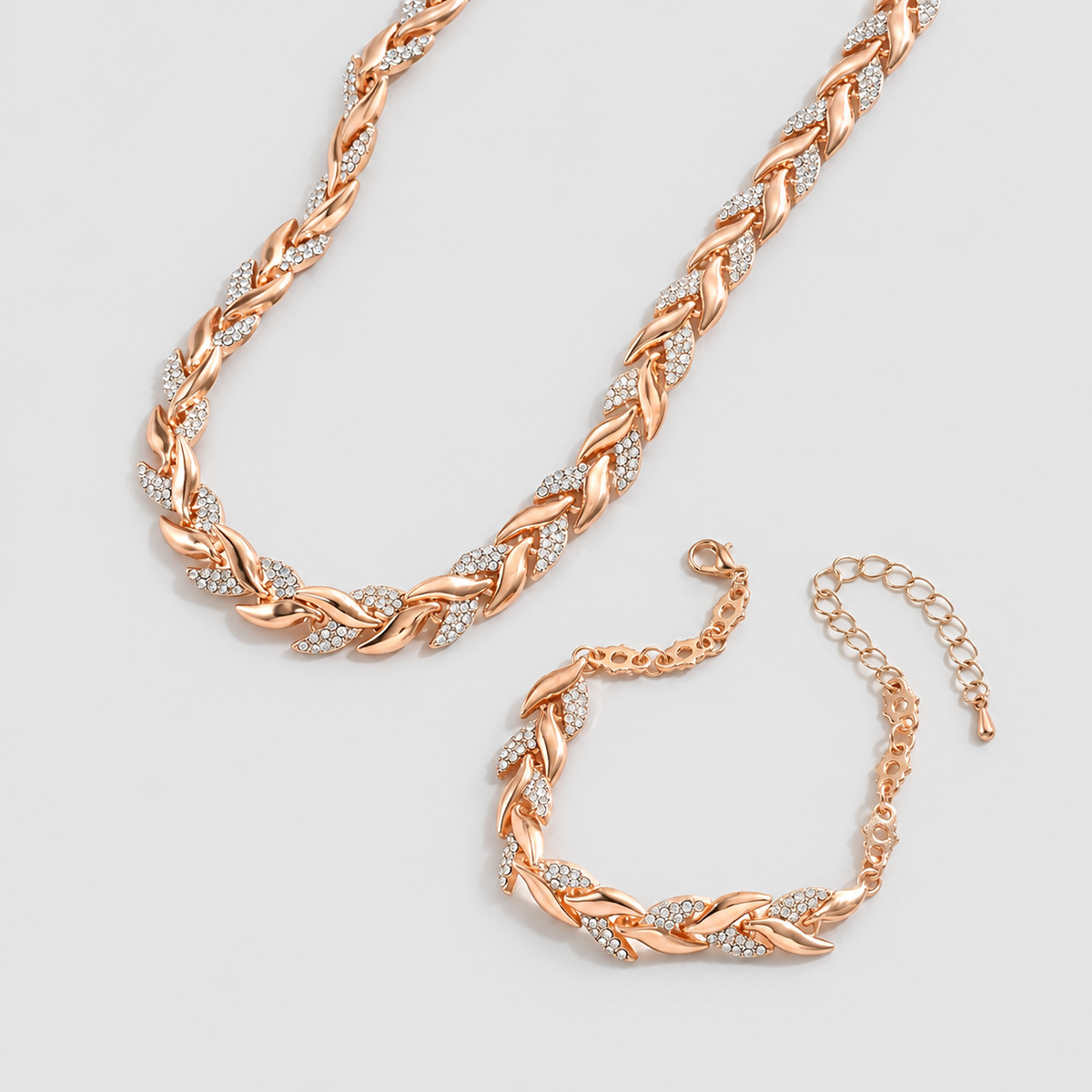 Ondina | Women’s Fishtail-Link Necklace and Bracelet Set — product detail 4