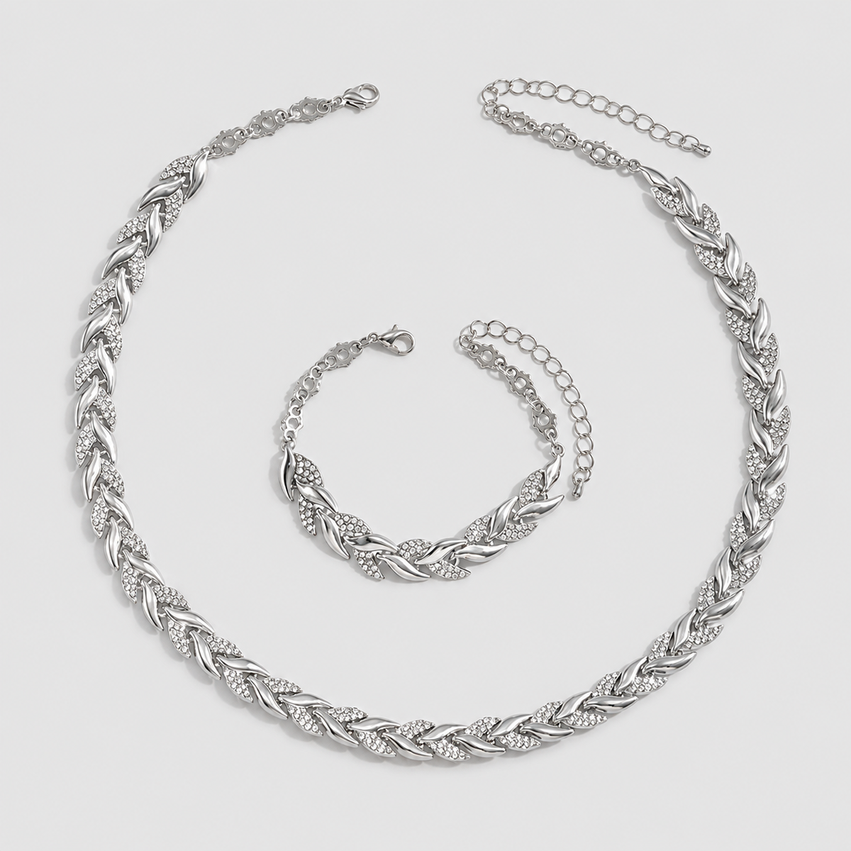 Ondina | Women’s Fishtail-Link Necklace and Bracelet Set — product detail 11