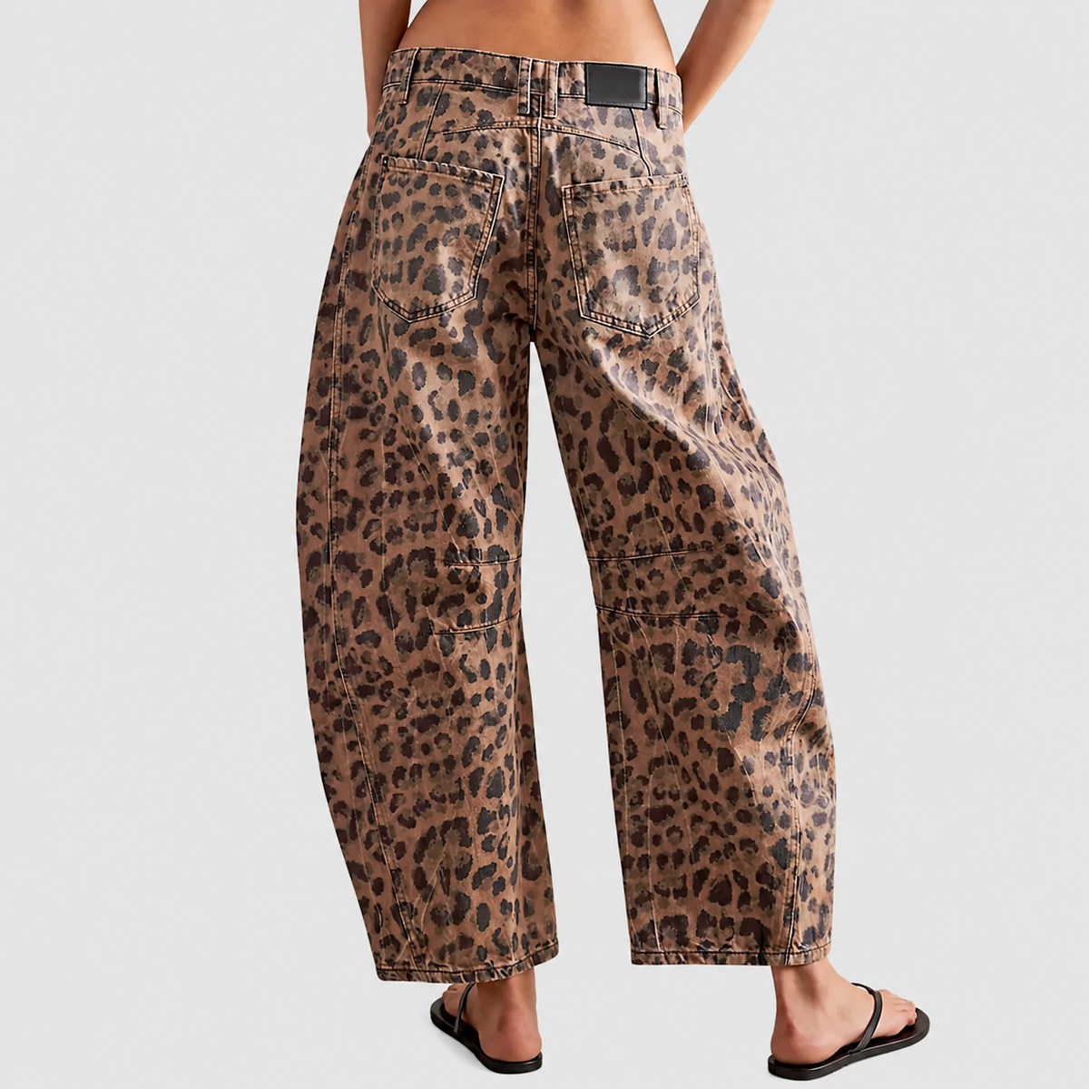 Rowena | Women’s Leopard-Print Wide-Leg Pants — product detail 2