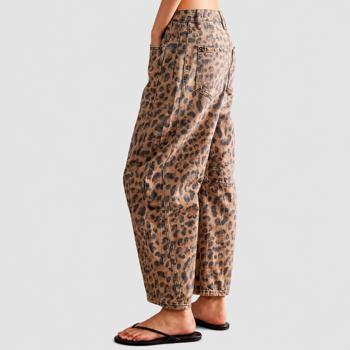 Rowena | Women’s Leopard-Print Wide-Leg Pants — product detail 3