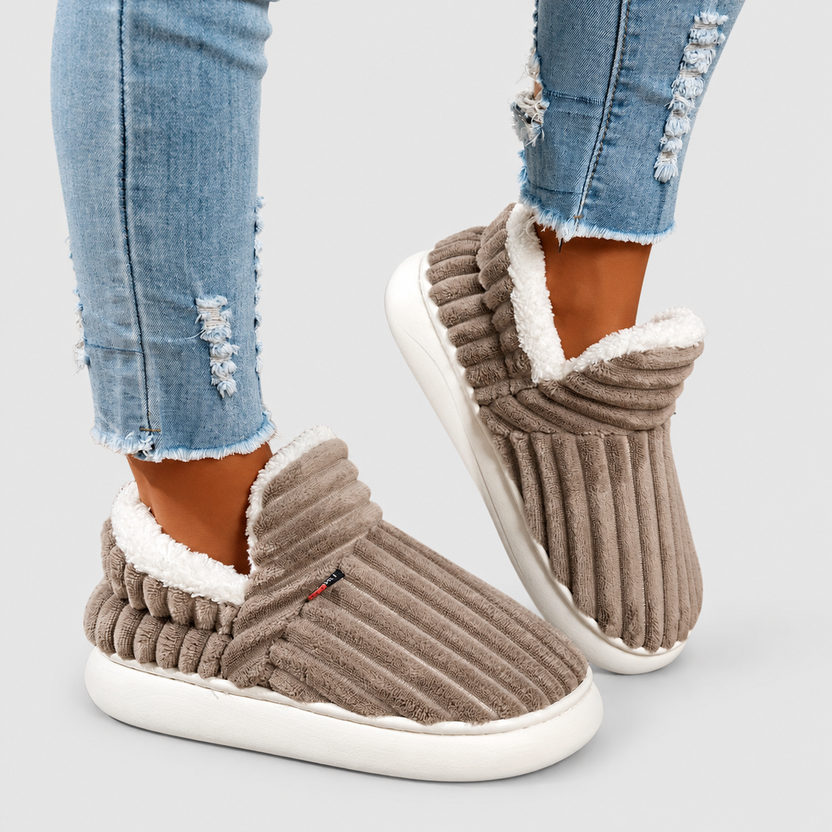 Sabella-Mae | Women’s Sherpa-Lined Slipper Booties — product detail 3