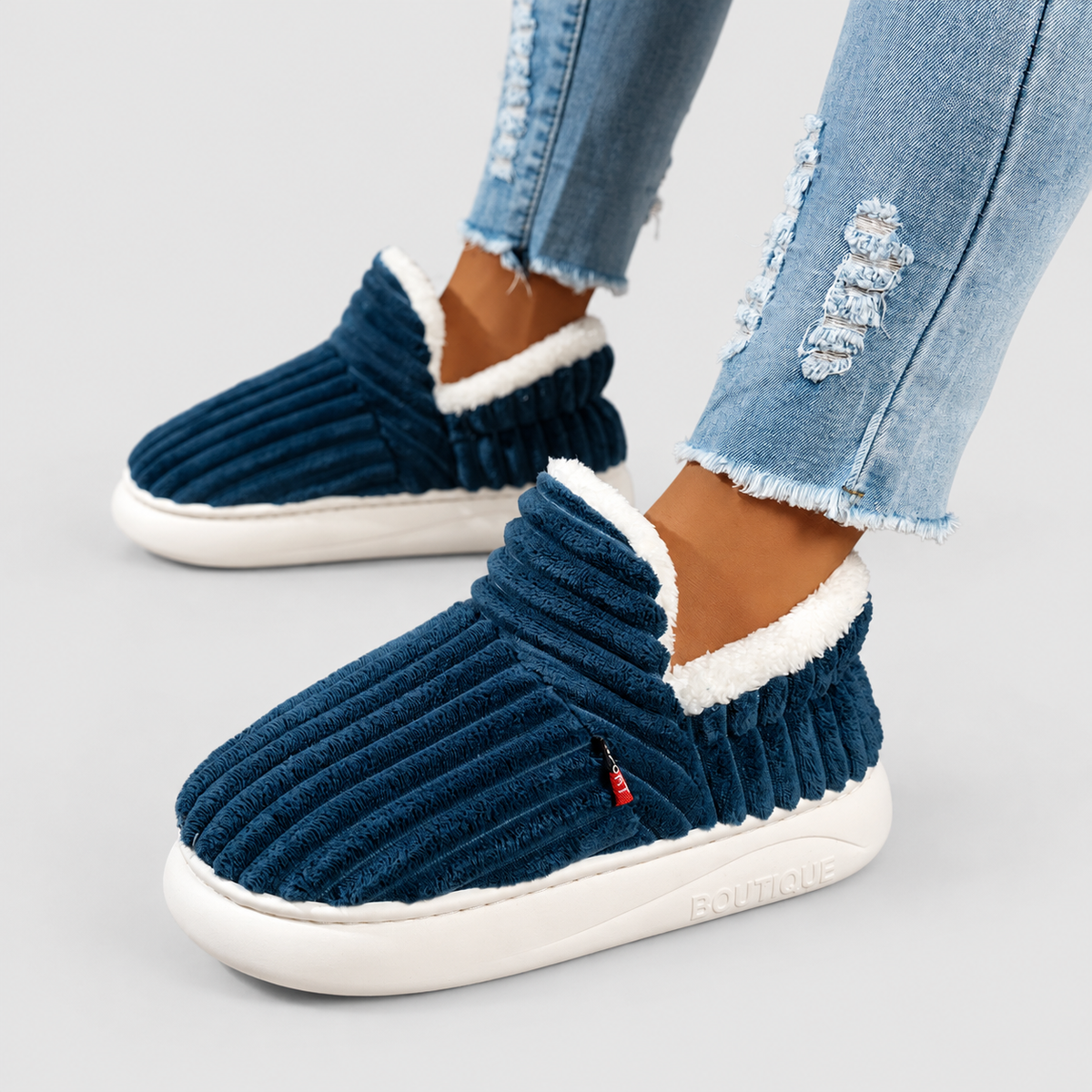 Sabella-Mae | Women’s Sherpa-Lined Slipper Booties — product detail 9