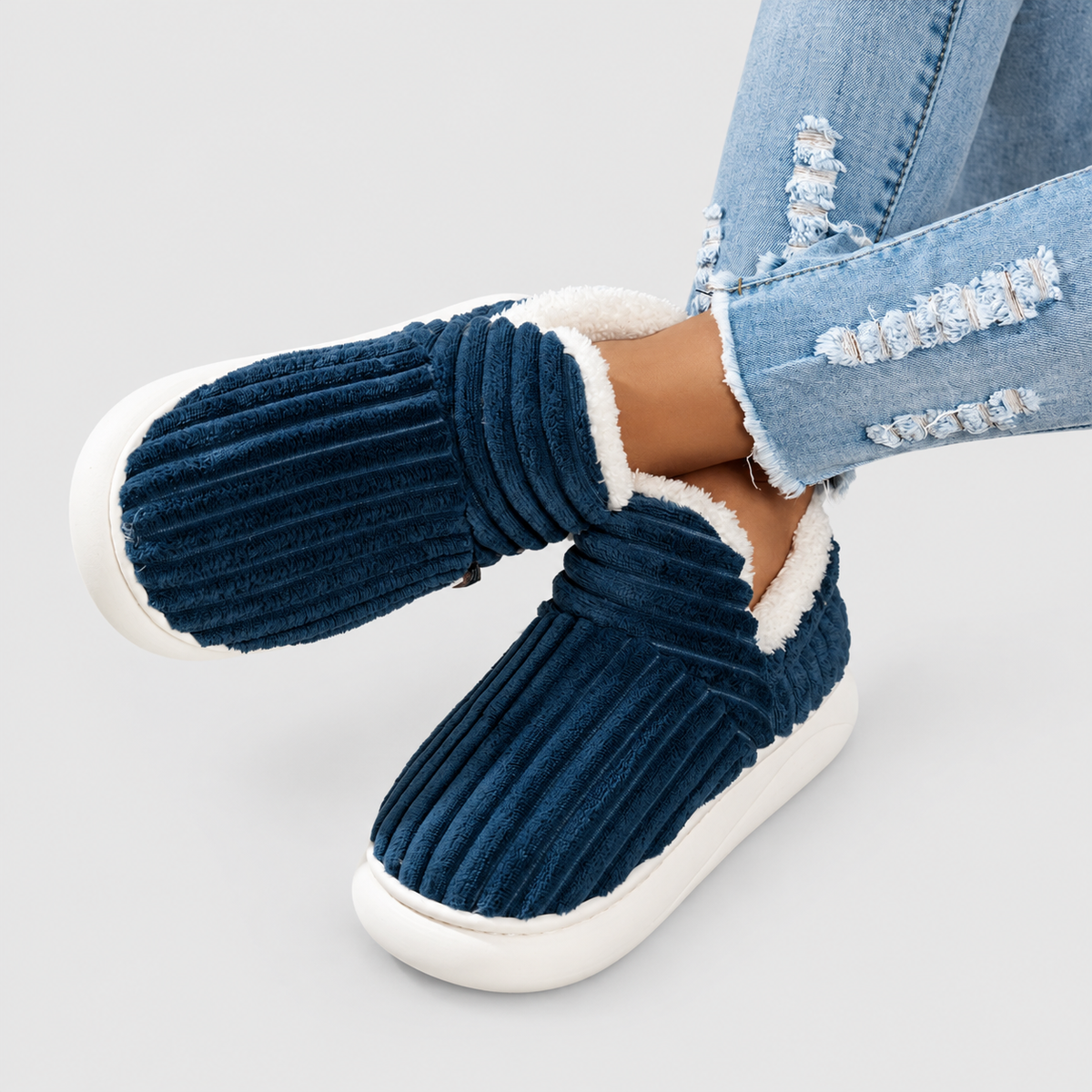 Sabella-Mae | Women’s Sherpa-Lined Slipper Booties — product detail 10
