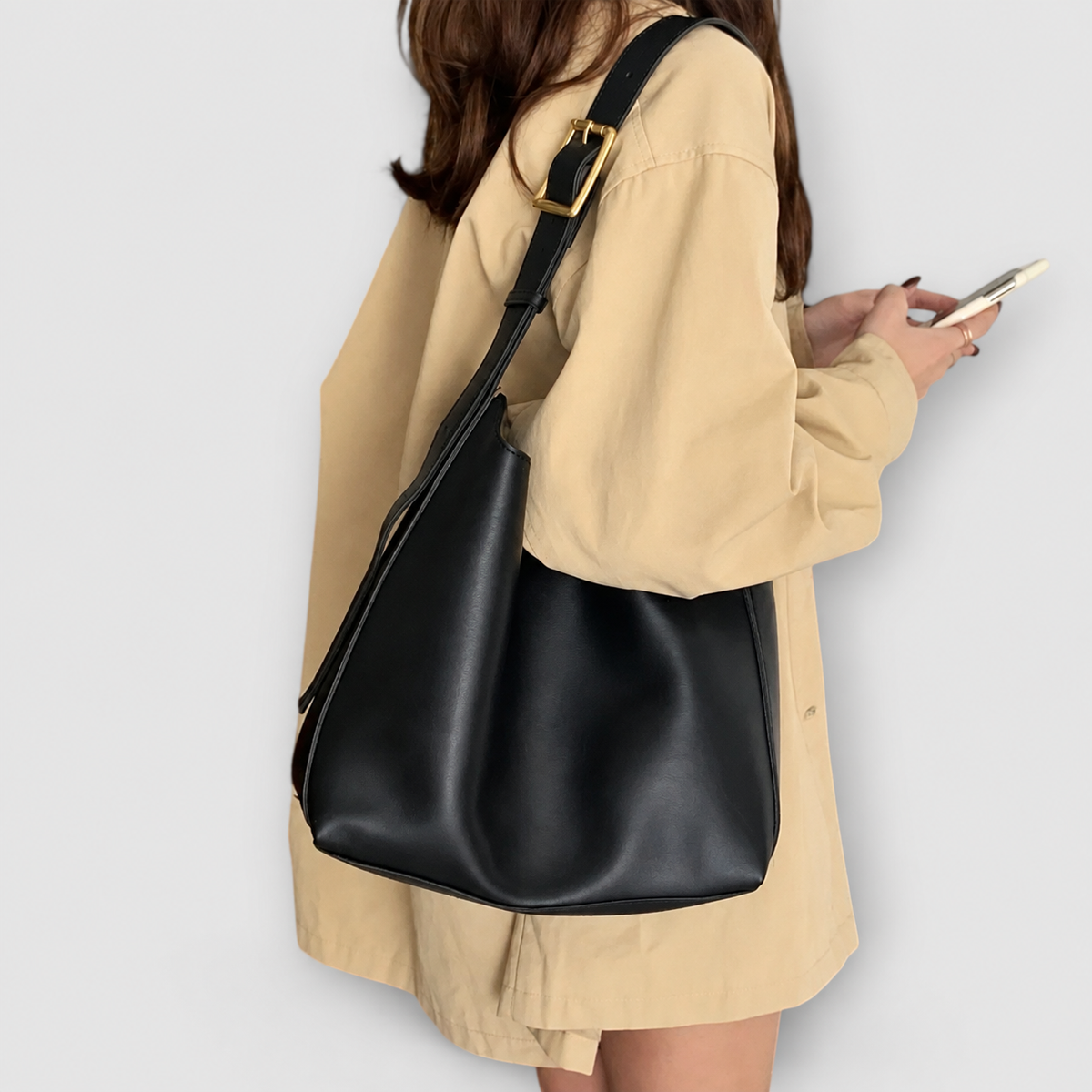 Winifreda | Women’s Wide-Strap Shoulder Bag — product detail 6